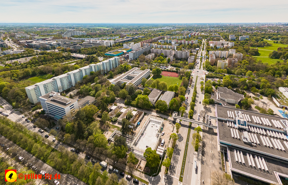 04.05.2023 - Luftbilder vom Haus für Kinder in Neuperlach